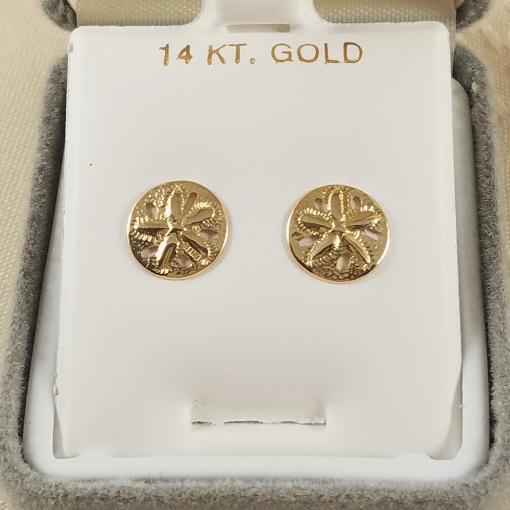 14K Yellow Gold Sand Dollar Post Earrings
